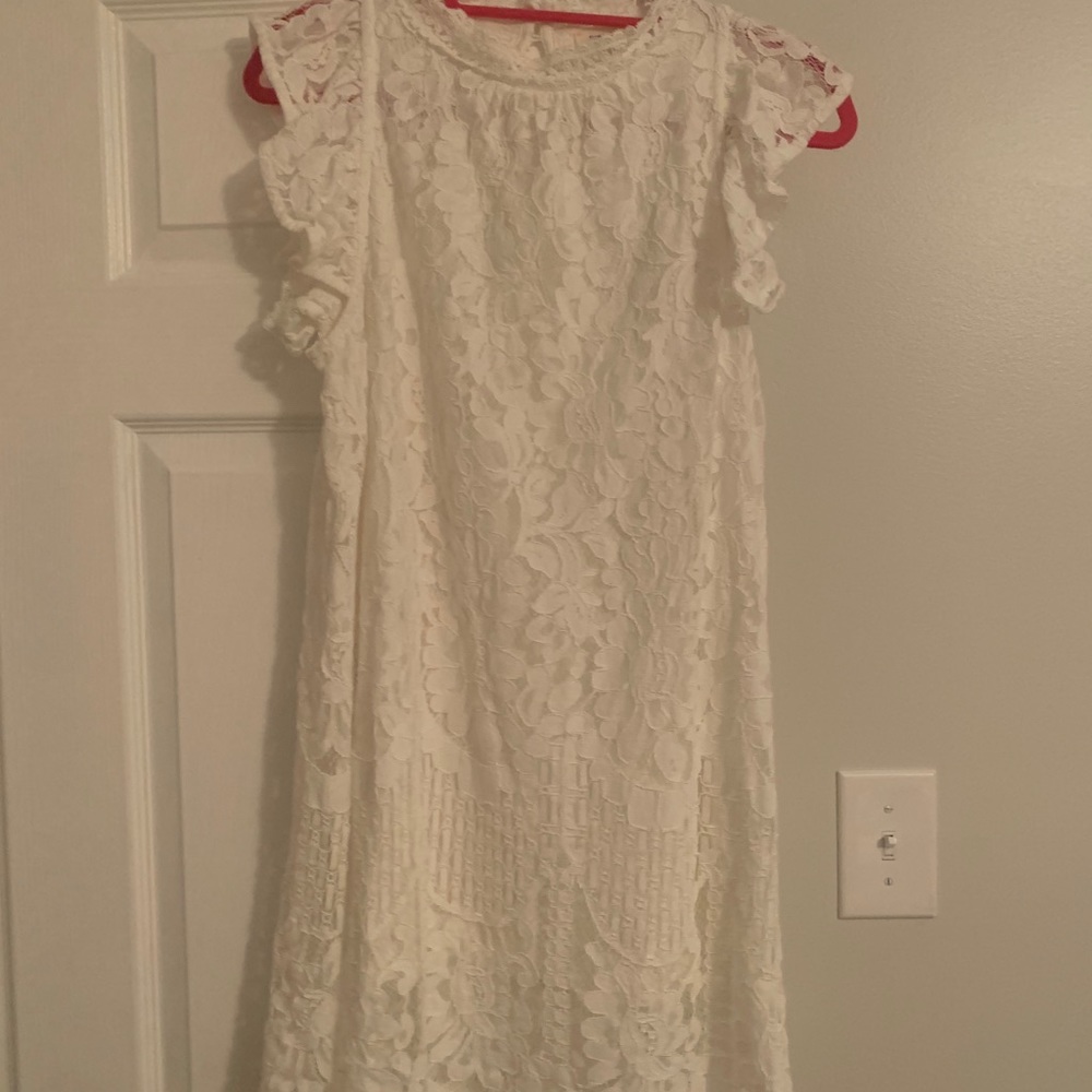 White lace dress